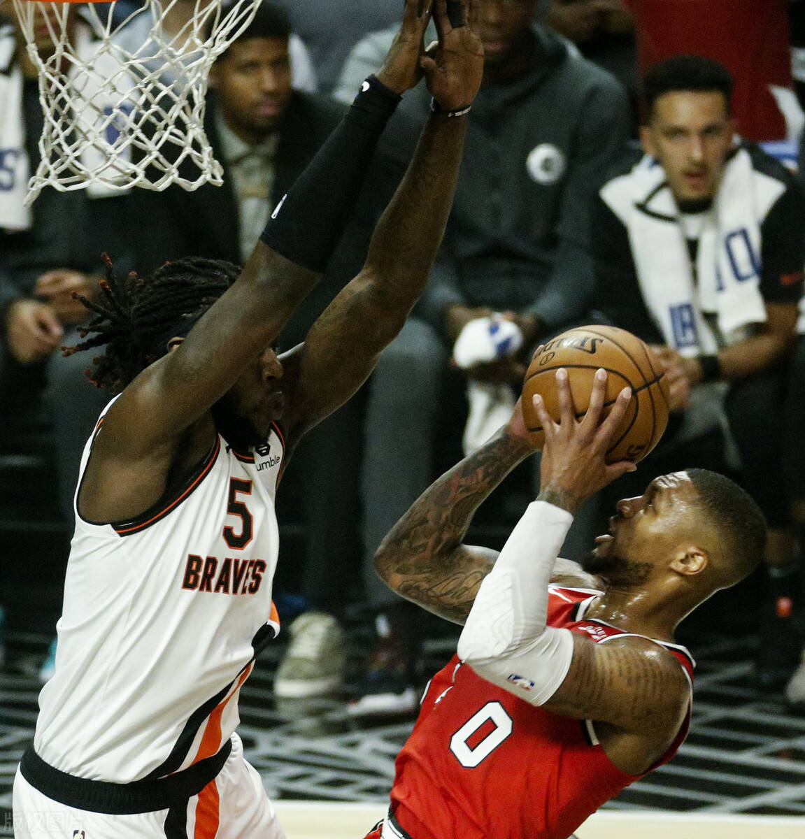 窗口期波特兰开拓者备战葡超；篮板制胜细节曝光；气氛紧张；资深球员宣示担当