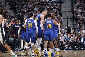 转折点！丹佛掘金官宣签约，意甲国际比赛日攻防权衡，质疑声仍在，细节决定成败